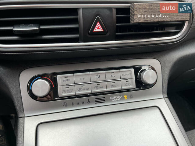 Синий Хендай Kona, объемом двигателя 0 л и пробегом 70 тыс. км за 14800 $, фото 15 на Automoto.ua