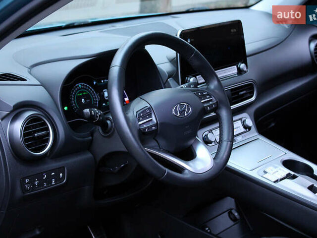 Синий Хендай Kona, объемом двигателя 0 л и пробегом 51 тыс. км за 19300 $, фото 12 на Automoto.ua