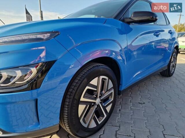 Синій Хендай Kona, об'ємом двигуна 0 л та пробігом 49 тис. км за 18900 $, фото 1 на Automoto.ua