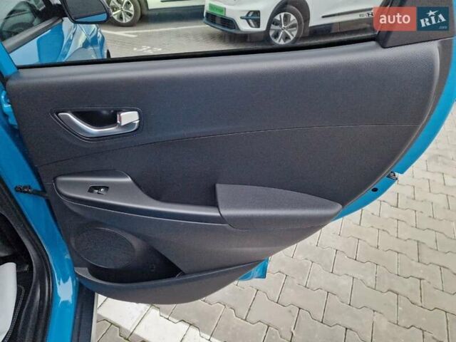 Синий Хендай Kona, объемом двигателя 0 л и пробегом 52 тыс. км за 17300 $, фото 41 на Automoto.ua