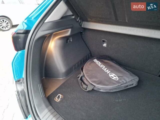 Синий Хендай Kona, объемом двигателя 0 л и пробегом 52 тыс. км за 17300 $, фото 50 на Automoto.ua