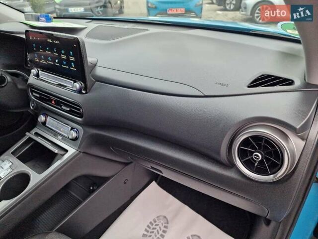 Синий Хендай Kona, объемом двигателя 0 л и пробегом 43 тыс. км за 17700 $, фото 46 на Automoto.ua