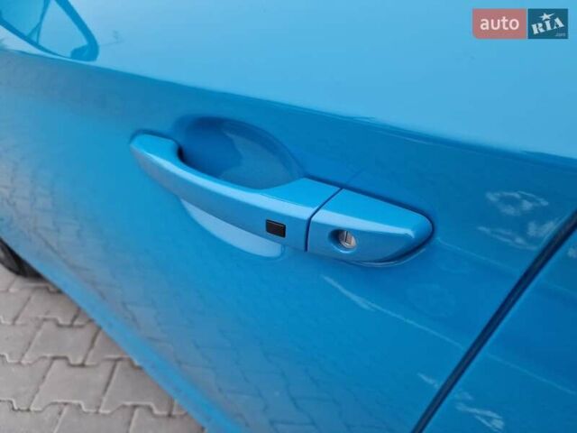 Синий Хендай Kona, объемом двигателя 0 л и пробегом 52 тыс. км за 17300 $, фото 19 на Automoto.ua