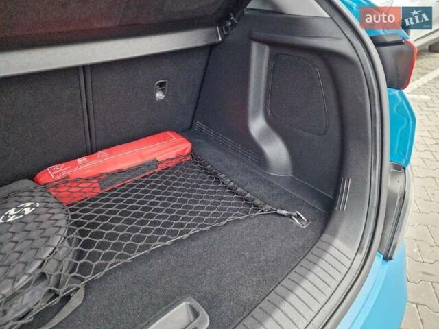 Синий Хендай Kona, объемом двигателя 0 л и пробегом 43 тыс. км за 17700 $, фото 50 на Automoto.ua