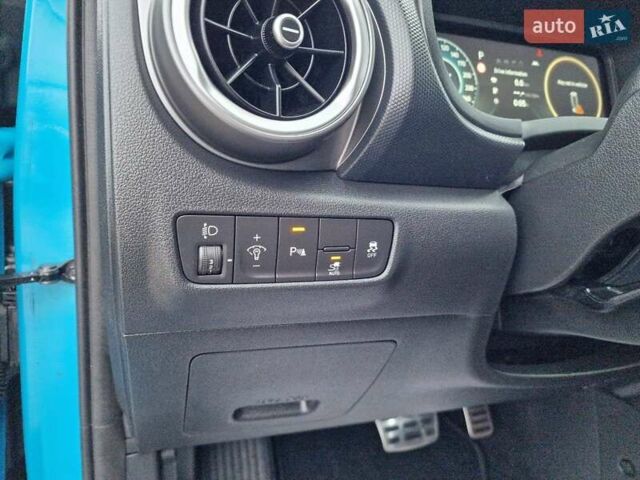 Синий Хендай Kona, объемом двигателя 0 л и пробегом 43 тыс. км за 17700 $, фото 24 на Automoto.ua