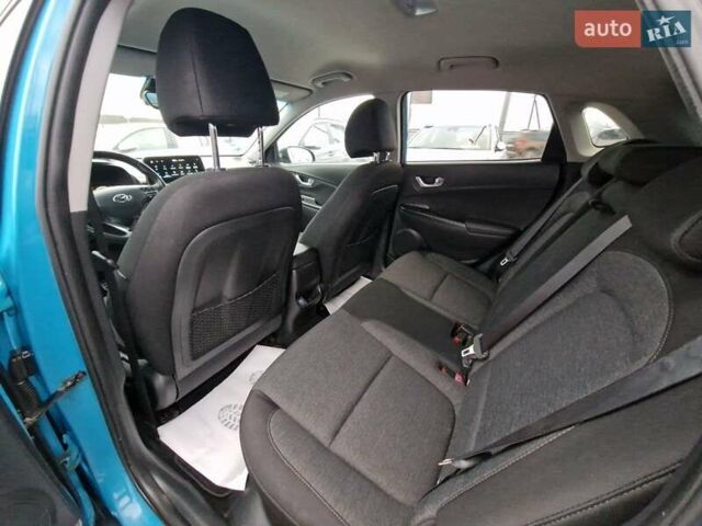 Синий Хендай Kona, объемом двигателя 0 л и пробегом 43 тыс. км за 17700 $, фото 41 на Automoto.ua
