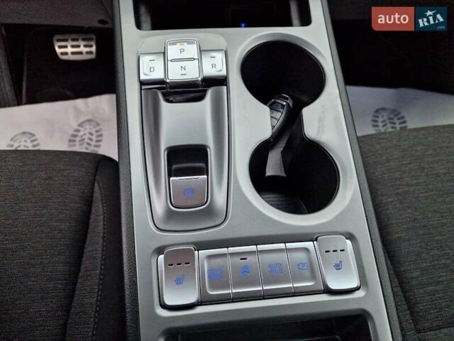 Синий Хендай Kona, объемом двигателя 0 л и пробегом 52 тыс. км за 17300 $, фото 35 на Automoto.ua