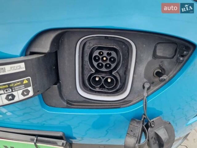 Синий Хендай Kona, объемом двигателя 0 л и пробегом 43 тыс. км за 17700 $, фото 5 на Automoto.ua