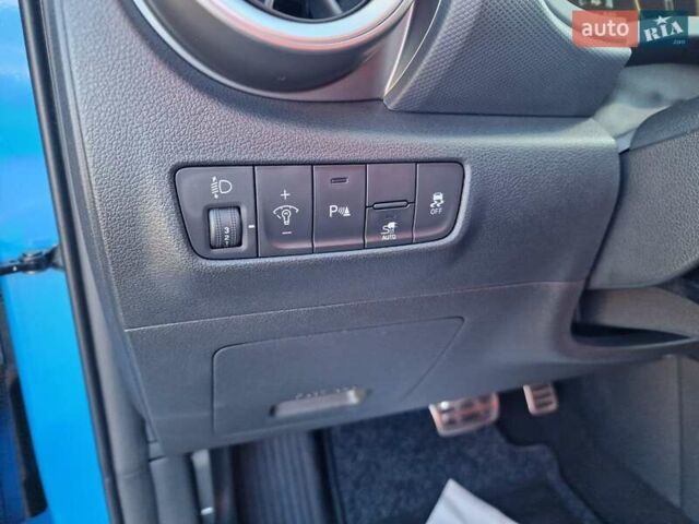 Синій Хендай Kona, об'ємом двигуна 0 л та пробігом 49 тис. км за 18900 $, фото 23 на Automoto.ua