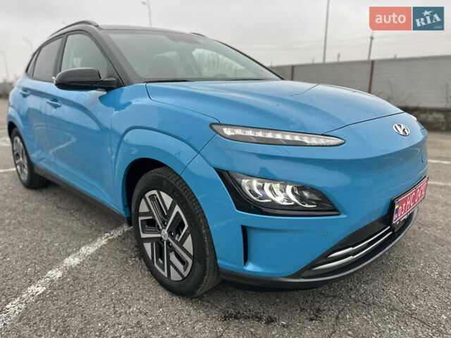 Синий Хендай Kona, объемом двигателя 0 л и пробегом 51 тыс. км за 17400 $, фото 1 на Automoto.ua