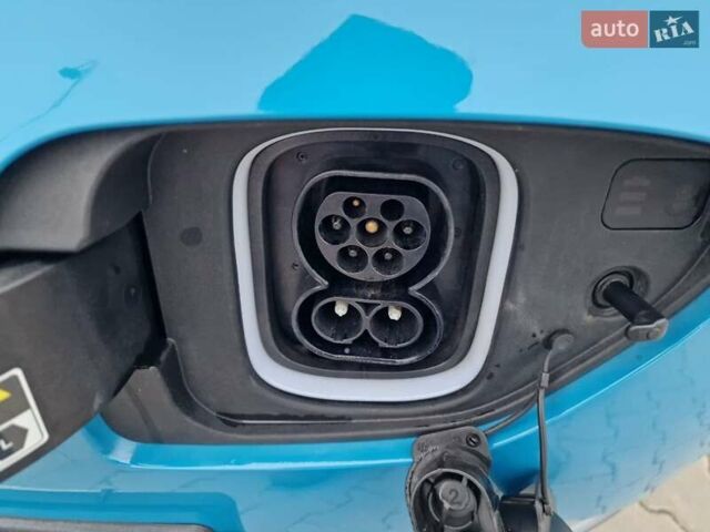 Синий Хендай Kona, объемом двигателя 0 л и пробегом 52 тыс. км за 17300 $, фото 9 на Automoto.ua