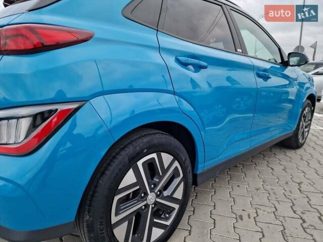 Синий Хендай Kona, объемом двигателя 0 л и пробегом 43 тыс. км за 17700 $, фото 12 на Automoto.ua