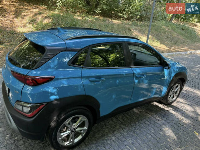 Синій Хендай Kona, об'ємом двигуна 1.6 л та пробігом 82 тис. км за 18900 $, фото 4 на Automoto.ua