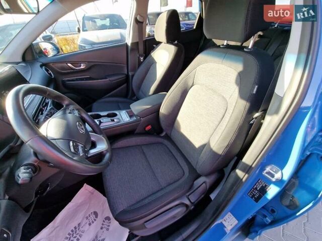 Синій Хендай Kona, об'ємом двигуна 0 л та пробігом 49 тис. км за 18900 $, фото 24 на Automoto.ua