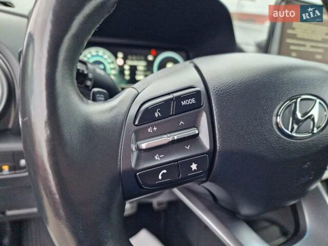 Синий Хендай Kona, объемом двигателя 0 л и пробегом 43 тыс. км за 17700 $, фото 30 на Automoto.ua