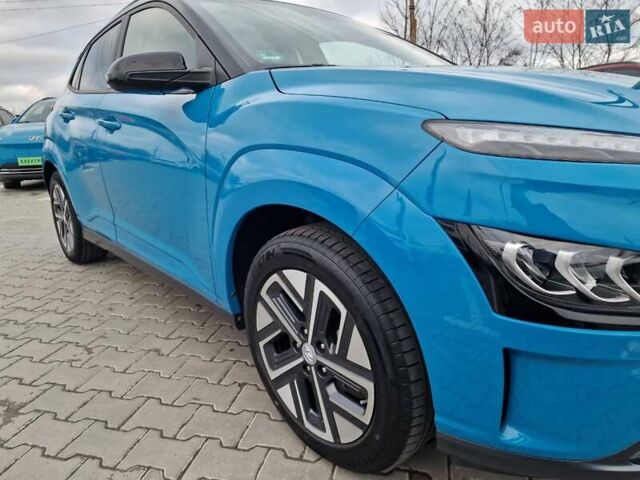Синий Хендай Kona, объемом двигателя 0 л и пробегом 43 тыс. км за 17700 $, фото 8 на Automoto.ua