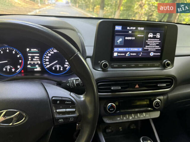 Синій Хендай Kona, об'ємом двигуна 1.6 л та пробігом 82 тис. км за 18900 $, фото 9 на Automoto.ua