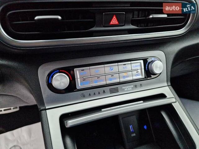 Синий Хендай Kona, объемом двигателя 0 л и пробегом 52 тыс. км за 17300 $, фото 33 на Automoto.ua