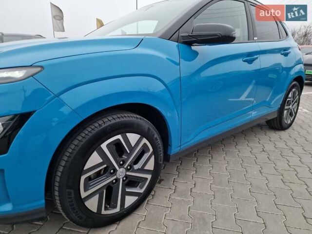 Синий Хендай Kona, объемом двигателя 0 л и пробегом 52 тыс. км за 17300 $, фото 6 на Automoto.ua