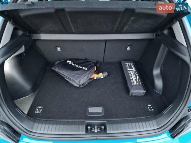 Синій Хендай Kona, об'ємом двигуна 0 л та пробігом 59 тис. км за 17100 $, фото 49 на Automoto.ua