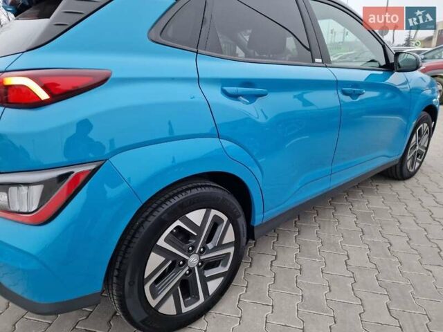 Синий Хендай Kona, объемом двигателя 0 л и пробегом 52 тыс. км за 17300 $, фото 13 на Automoto.ua