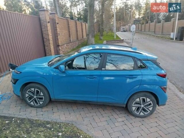 Синий Хендай Kona, объемом двигателя 0 л и пробегом 63 тыс. км за 15500 $, фото 2 на Automoto.ua