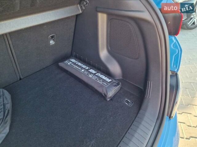 Синій Хендай Kona, об'ємом двигуна 0 л та пробігом 49 тис. км за 18900 $, фото 48 на Automoto.ua