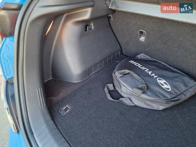 Синій Хендай Kona, об'ємом двигуна 0 л та пробігом 49 тис. км за 18900 $, фото 47 на Automoto.ua