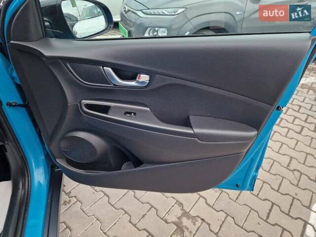 Синий Хендай Kona, объемом двигателя 0 л и пробегом 43 тыс. км за 17700 $, фото 44 на Automoto.ua