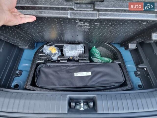 Синий Хендай Kona, объемом двигателя 0 л и пробегом 31 тыс. км за 17200 $, фото 57 на Automoto.ua