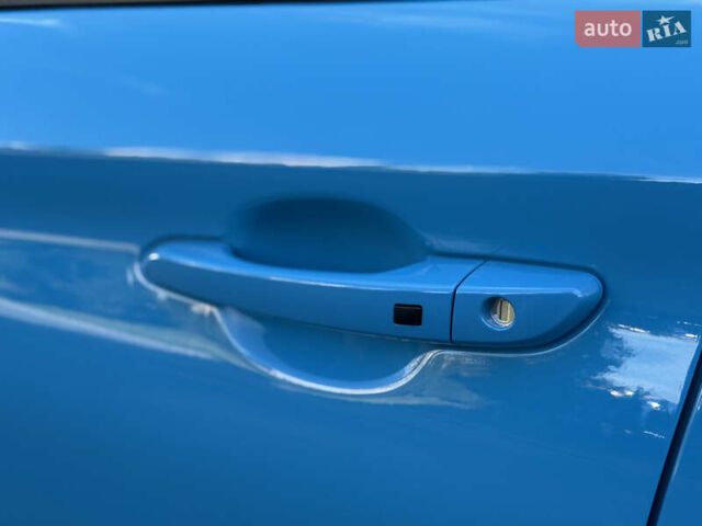 Синий Хендай Kona, объемом двигателя 0 л и пробегом 30 тыс. км за 16900 $, фото 21 на Automoto.ua