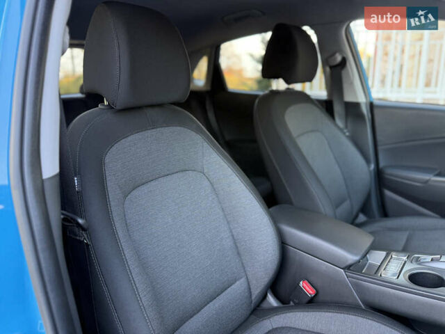 Синий Хендай Kona, объемом двигателя 0 л и пробегом 30 тыс. км за 16900 $, фото 41 на Automoto.ua