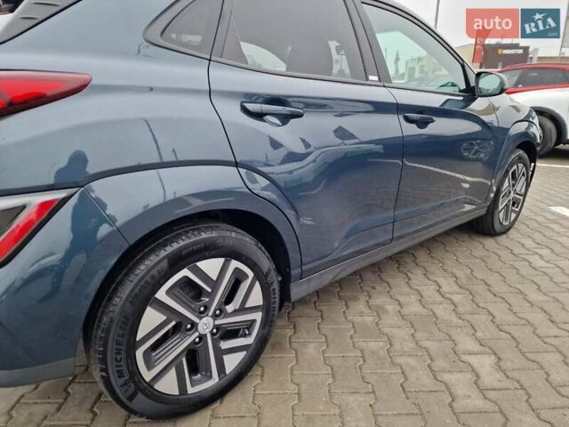 Синий Хендай Kona, объемом двигателя 0 л и пробегом 60 тыс. км за 17600 $, фото 17 на Automoto.ua