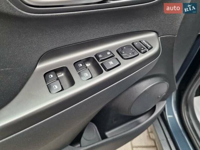 Синий Хендай Kona, объемом двигателя 0 л и пробегом 60 тыс. км за 17600 $, фото 26 на Automoto.ua