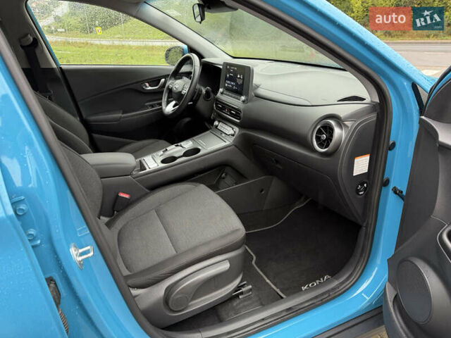 Синий Хендай Kona, объемом двигателя 0 л и пробегом 29 тыс. км за 16900 $, фото 15 на Automoto.ua