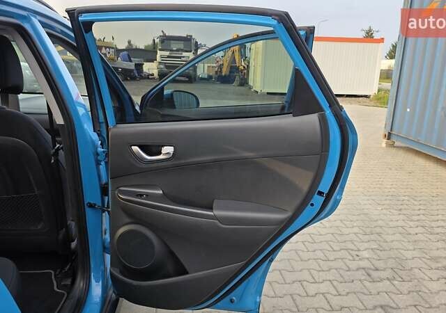 Синий Хендай Kona, объемом двигателя 0 л и пробегом 56 тыс. км за 19400 $, фото 25 на Automoto.ua