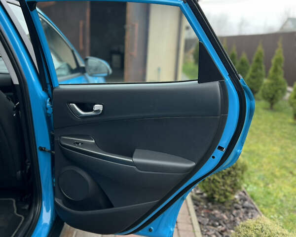 Синий Хендай Kona, объемом двигателя 0 л и пробегом 81 тыс. км за 16950 $, фото 25 на Automoto.ua