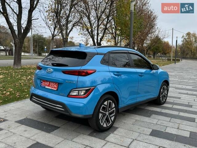Синий Хендай Kona, объемом двигателя 0 л и пробегом 21 тыс. км за 17900 $, фото 2 на Automoto.ua