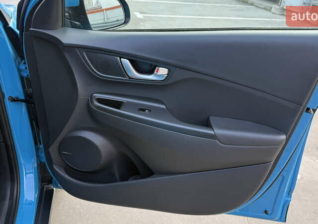 Синій Хендай Kona, об'ємом двигуна 0 л та пробігом 39 тис. км за 20900 $, фото 56 на Automoto.ua