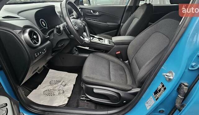 Синій Хендай Kona, об'ємом двигуна 0 л та пробігом 49 тис. км за 17750 $, фото 13 на Automoto.ua