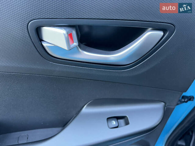 Синий Хендай Kona, объемом двигателя 0 л и пробегом 61 тыс. км за 16500 $, фото 47 на Automoto.ua