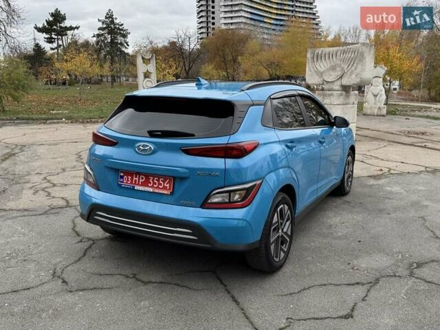 Синий Хендай Kona, объемом двигателя 0 л и пробегом 21 тыс. км за 17900 $, фото 4 на Automoto.ua