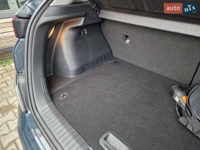 Синий Хендай Kona, объемом двигателя 0 л и пробегом 60 тыс. км за 17600 $, фото 58 на Automoto.ua