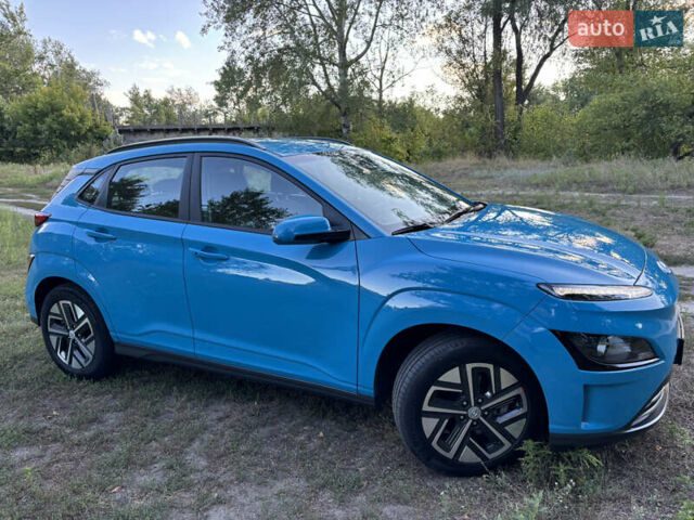 Синий Хендай Kona, объемом двигателя 0 л и пробегом 61 тыс. км за 16500 $, фото 4 на Automoto.ua