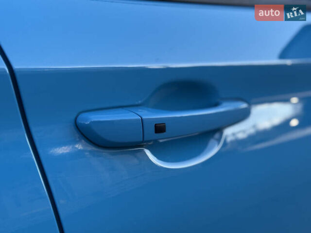 Синій Хендай Kona, об'ємом двигуна 0 л та пробігом 30 тис. км за 16900 $, фото 5 на Automoto.ua