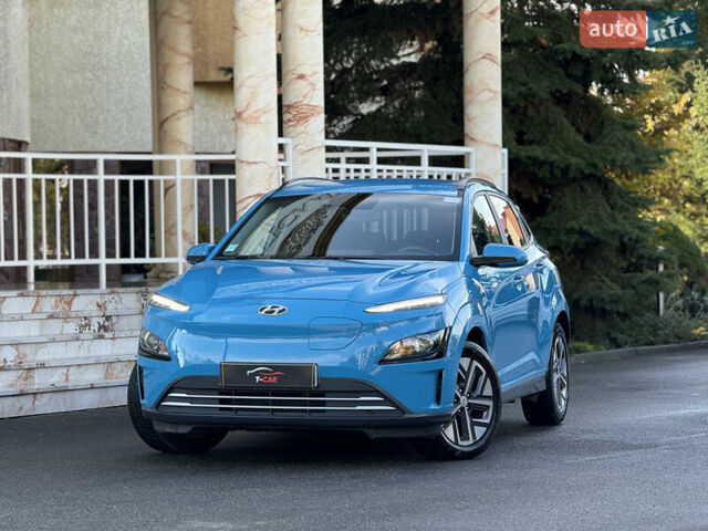 Синий Хендай Kona, объемом двигателя 0 л и пробегом 30 тыс. км за 16900 $, фото 1 на Automoto.ua