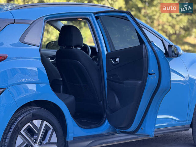 Синій Хендай Kona, об'ємом двигуна 0 л та пробігом 30 тис. км за 16900 $, фото 21 на Automoto.ua