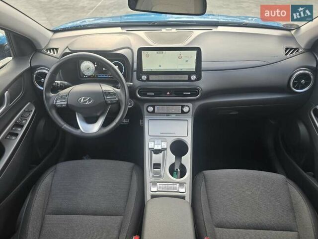Синий Хендай Kona, объемом двигателя 0 л и пробегом 31 тыс. км за 17200 $, фото 5 на Automoto.ua