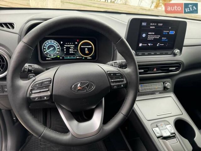 Синий Хендай Kona, объемом двигателя 0 л и пробегом 21 тыс. км за 17900 $, фото 18 на Automoto.ua