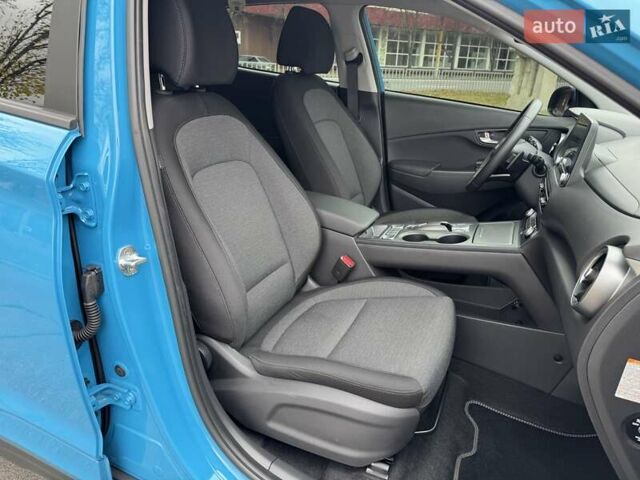 Синий Хендай Kona, объемом двигателя 0 л и пробегом 21 тыс. км за 17900 $, фото 26 на Automoto.ua